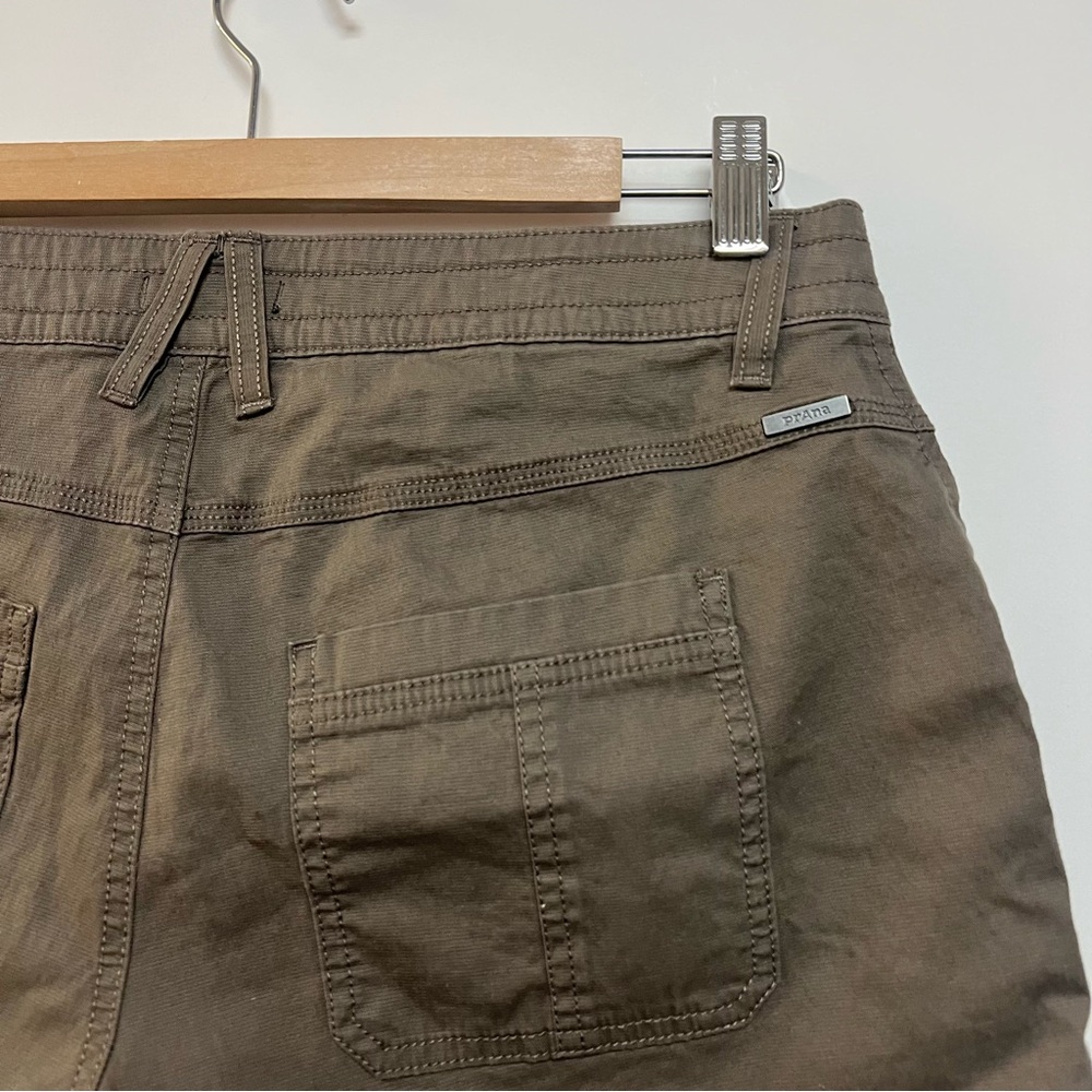 Prana Elle Brown Cargo Hiking Shorts Relaxed Fit Outdoors Size 8 / 29 $78 - Picture 7 of 10